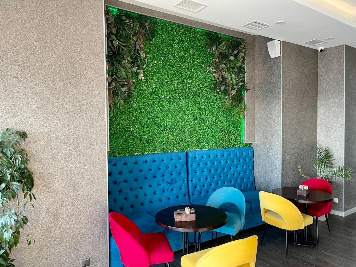 Terrasse Hotel & Bar Bişkek Dış mekan fotoğraf